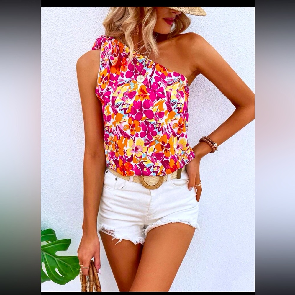 Floral Multicolor Top 🩷🧡💛